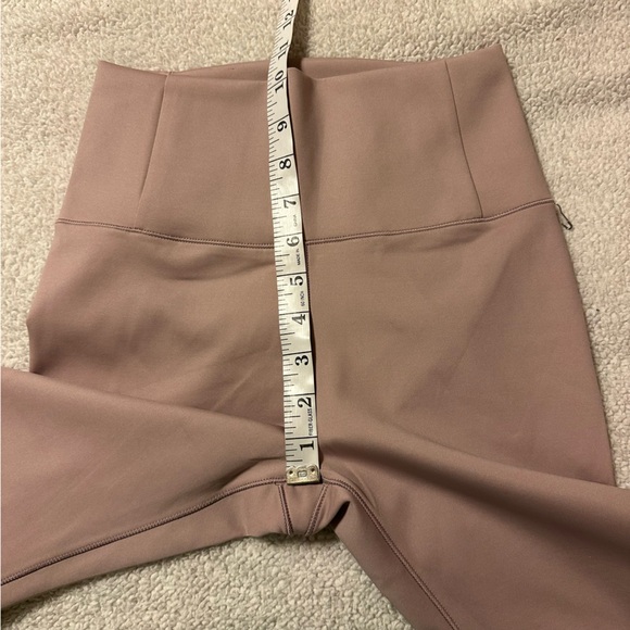 Vuori Evolve Legging Uplift Legging Dusk Pink 7/8 Length High Rise - Picture 12 of 16